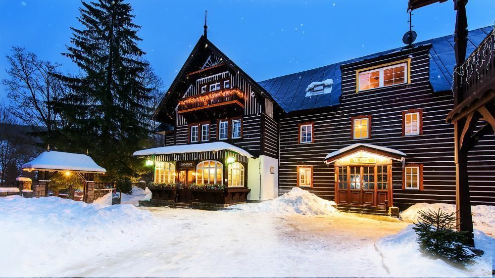 Hotel Tri Ruze Szpindlerowy Młyn Zewnętrze zdjęcie