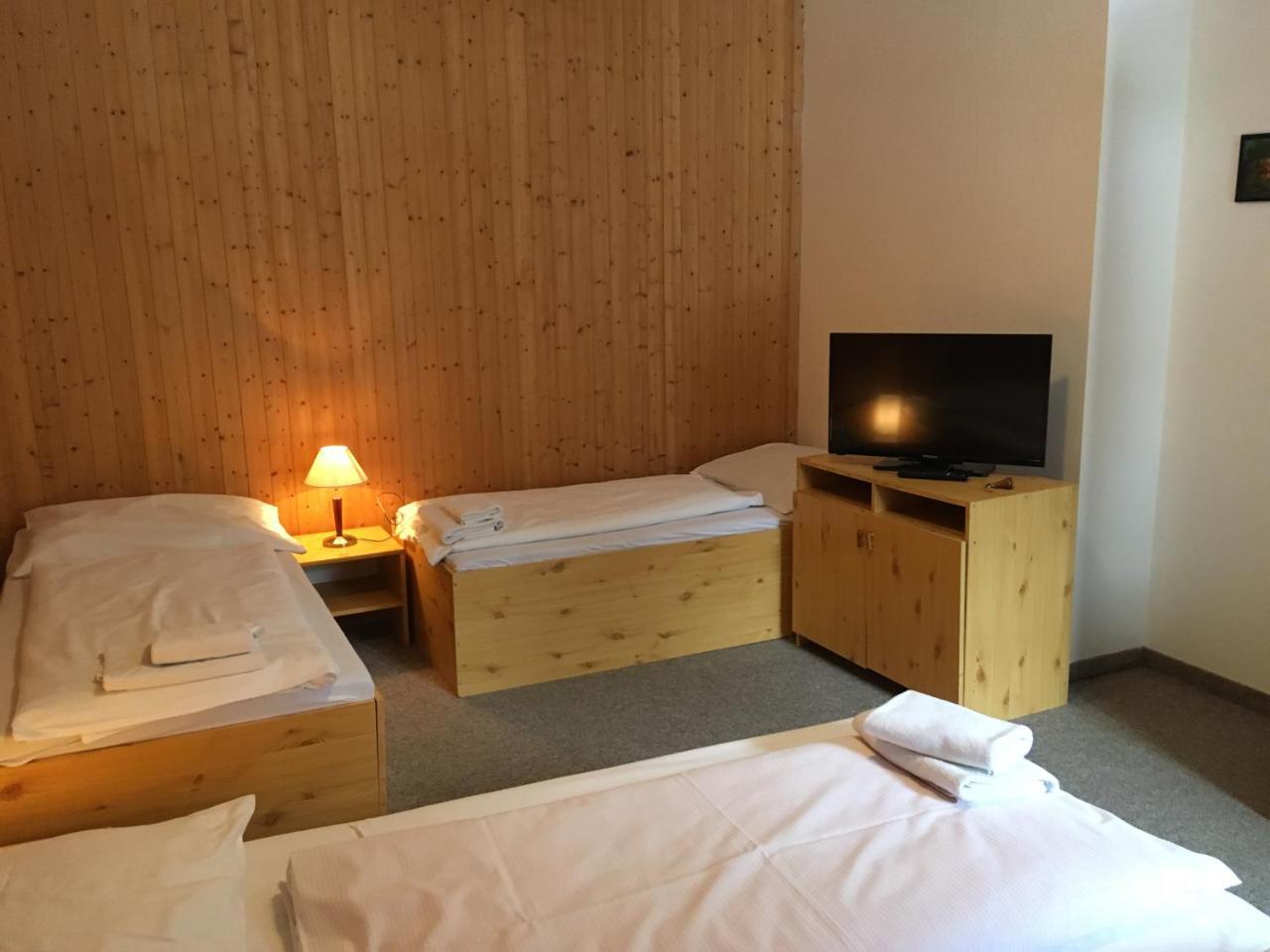 Hotel Tri Ruze Szpindlerowy Młyn Zewnętrze zdjęcie